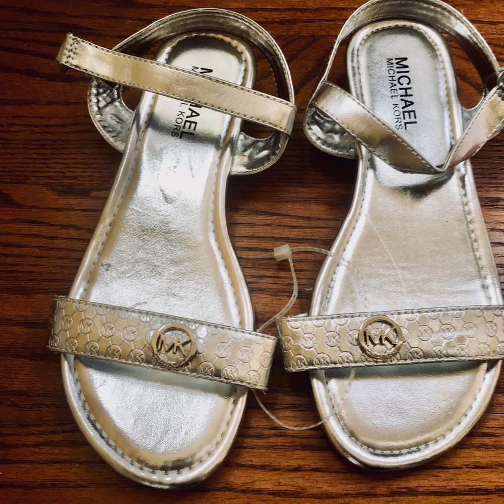 Micheal Kors silver sandals size 4